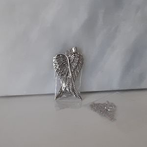 Necklace angel wings
